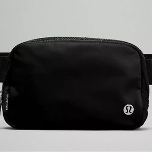 NWT EVERYWHERE BELT BAG LULULEMON
